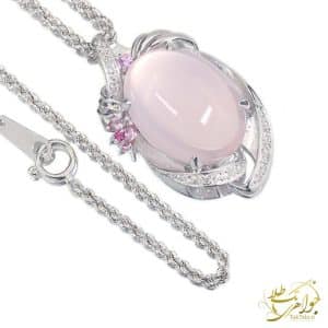 طرح گردنبند طلا و کوارتز صورتی با نگین برلیان زنانه