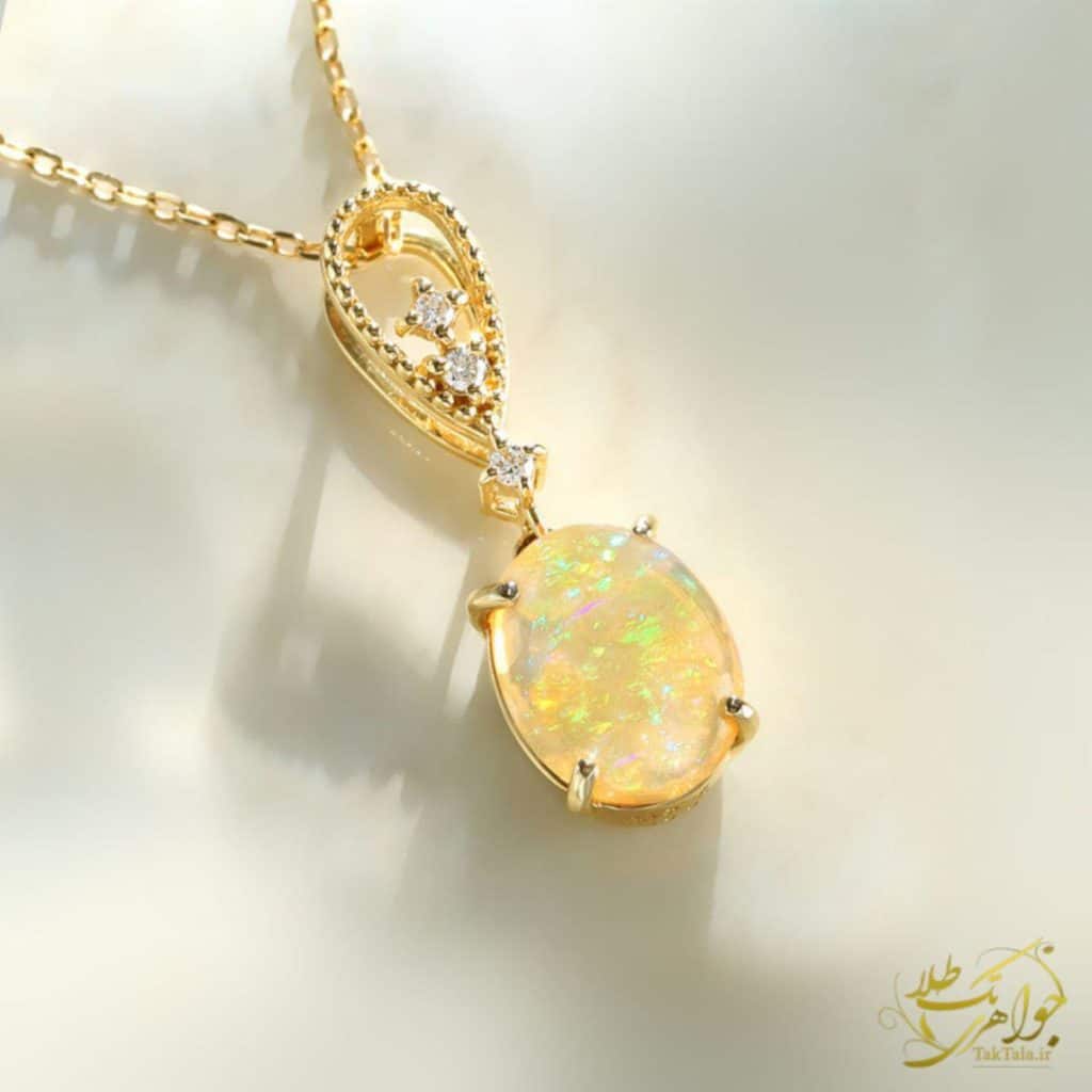 عکس گردنبند طلا با نگین اوپال و برلیان زنانه