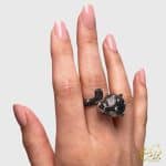 انگشتر طلا سفید زنانه طرح پلنگ روی دست مدل